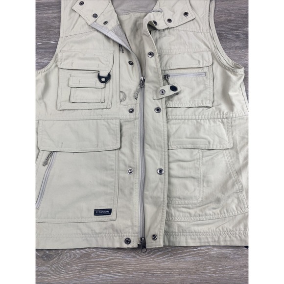 Columbia Titanium Vest Mens Small Khaki Travel Safari Fishing Utility Pockets - Picture 5 of 11